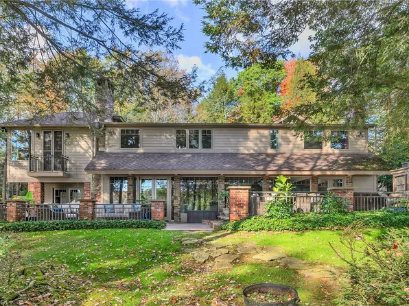 243 Point Circle Dr, Central City, PA 15926