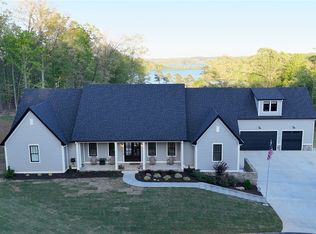 1359 Martin Creek Rd, Seneca, SC 29678