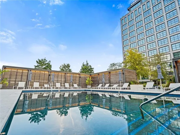 1001 Julia St APT 9B, New Orleans, LA 70113