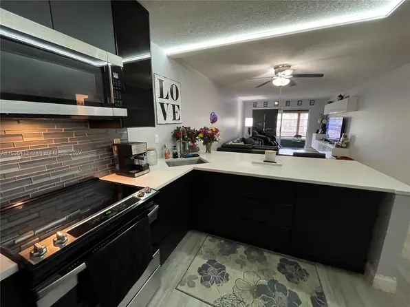 1751 NW 75th Ave APT 207, Plantation, FL 33313