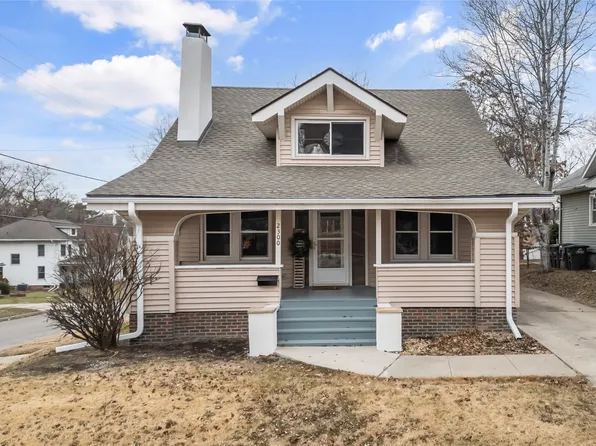 2300 E 12th St, Des Moines, IA 50316