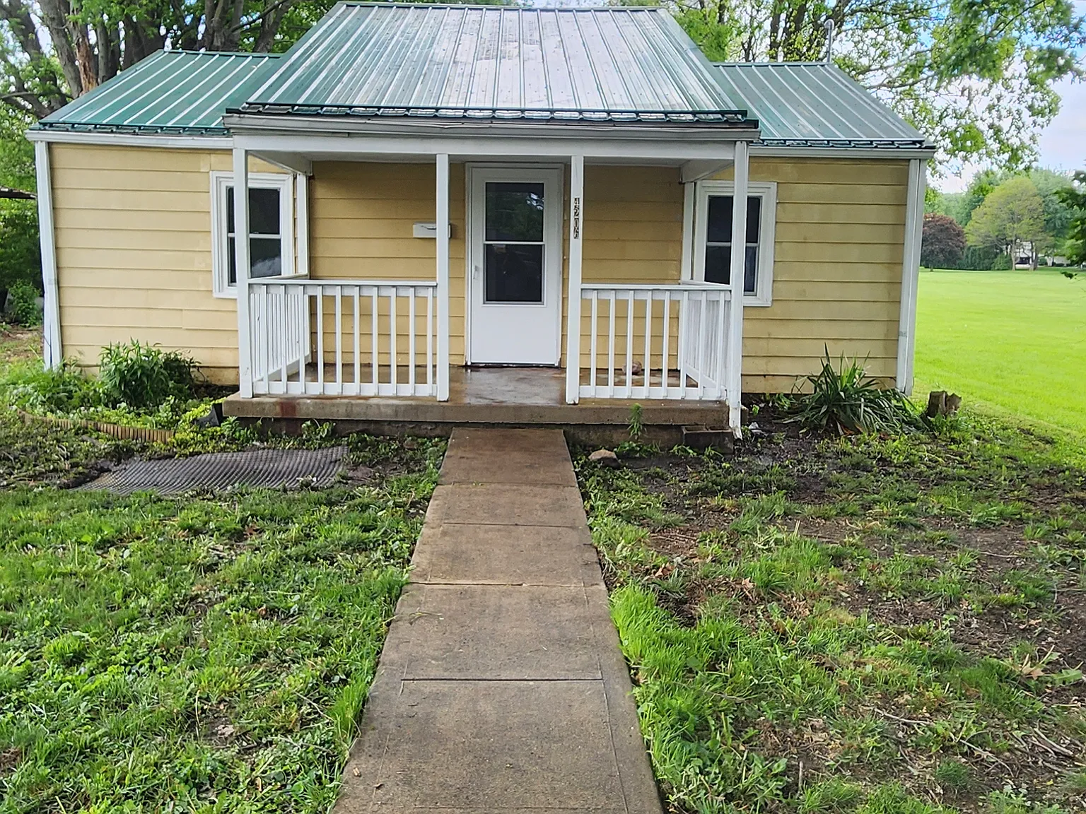 2 bed, 800 sqft, $900 — Photo 1
