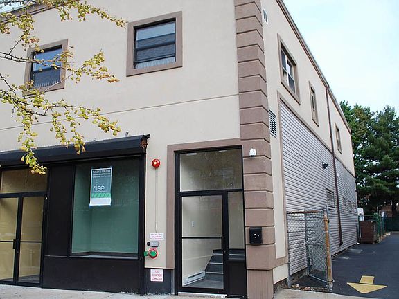 3rd image of 7517 Metropolitan Ave #1