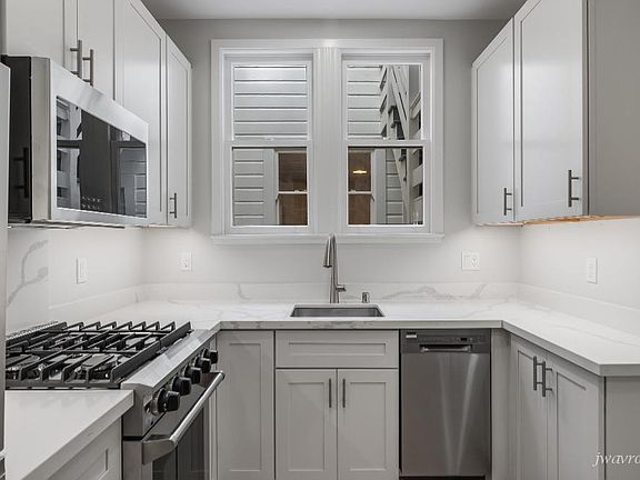 4th image of 30 Liberty St APT 3