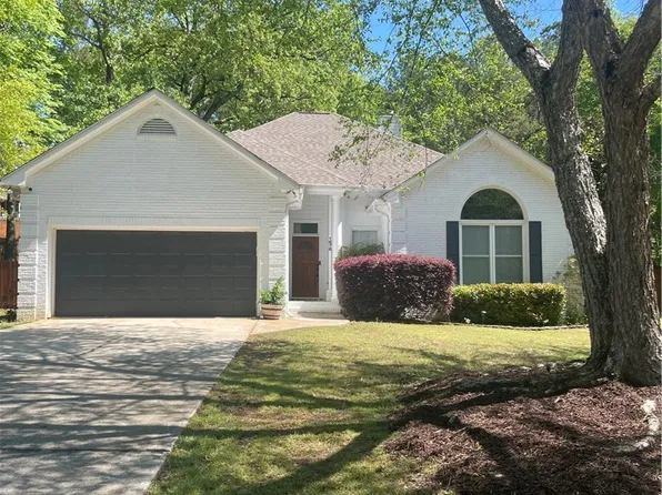 1676 Piedmont Dr, Auburn, AL 36830