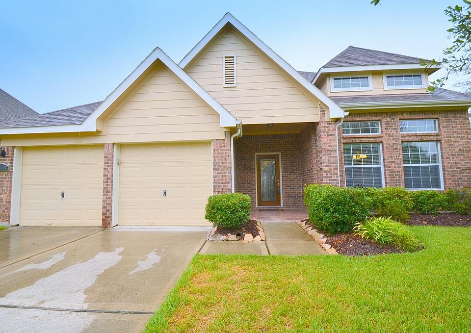 1st image of 24402 Cobble Canyon Ln