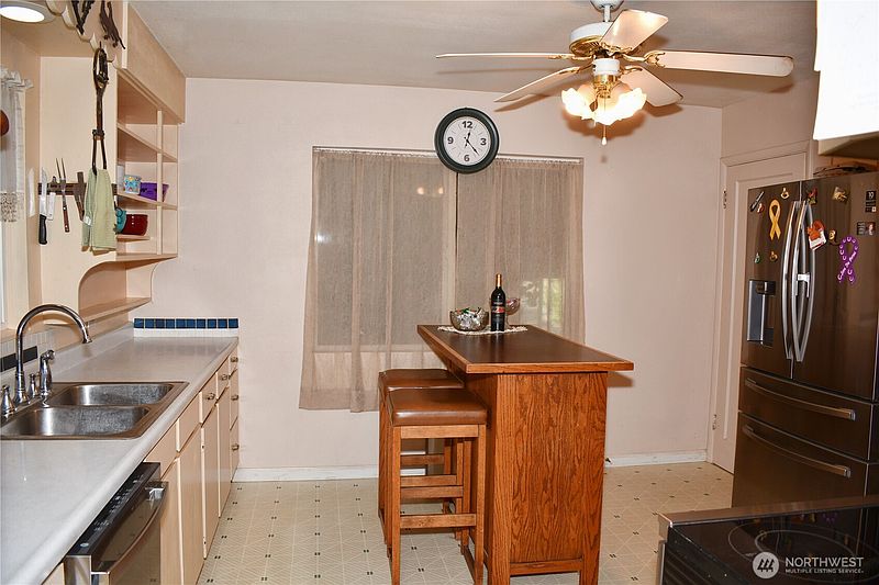 3rd image of 84570 Ringer Road