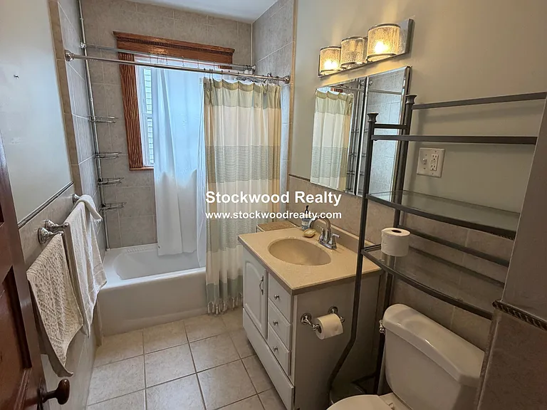 21 Lyon St #3 — Photo 13