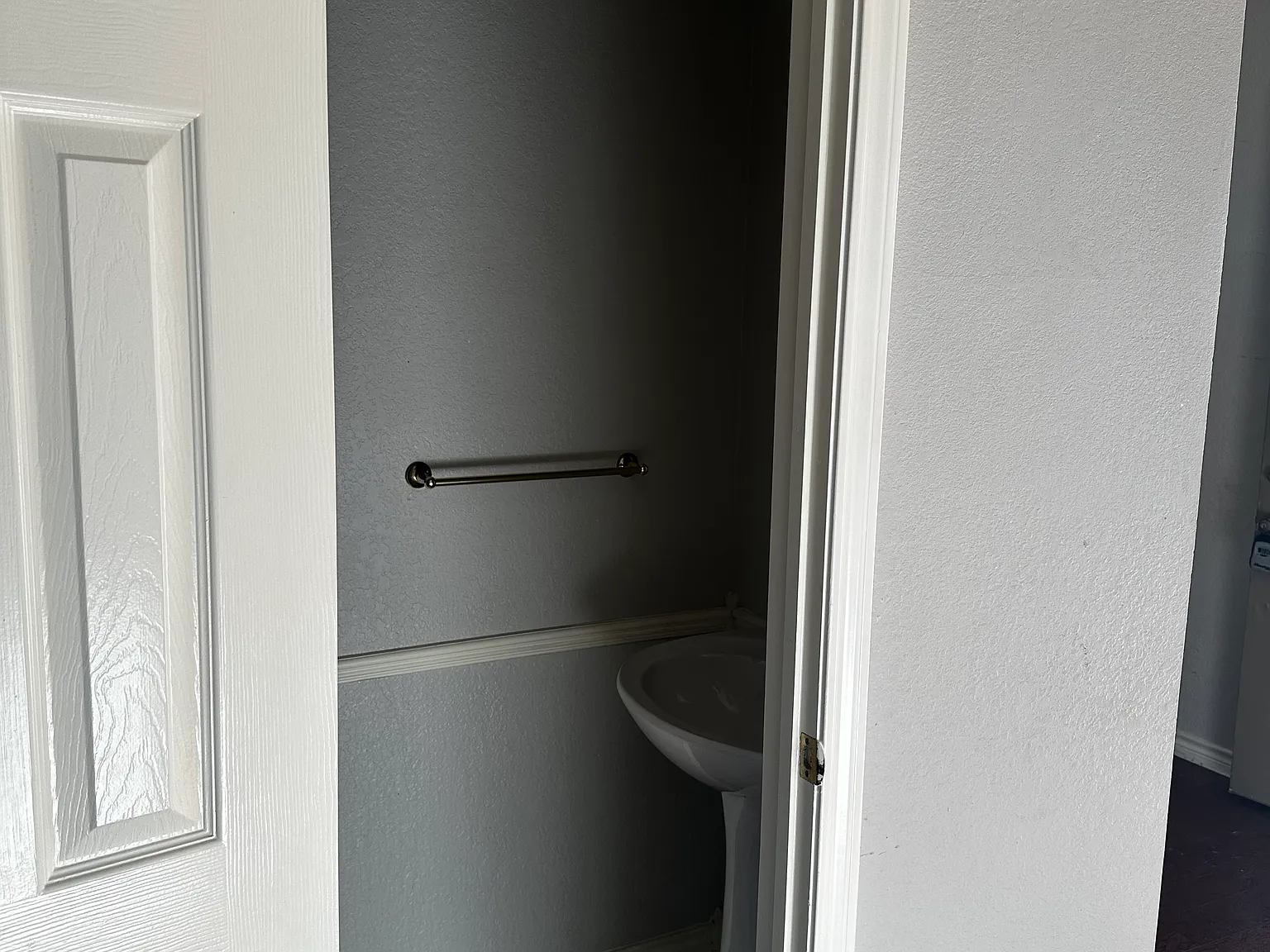 2210 Dana Dr — Photo 3