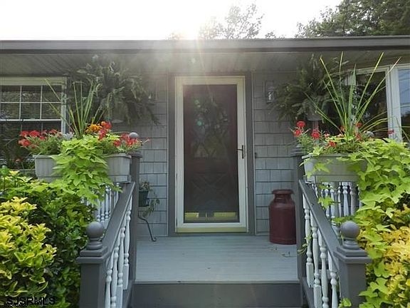 3rd image of 24 Kesler Ave