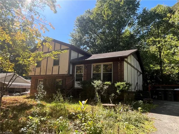 1302 Granada Ln, Greensboro, NC 27407