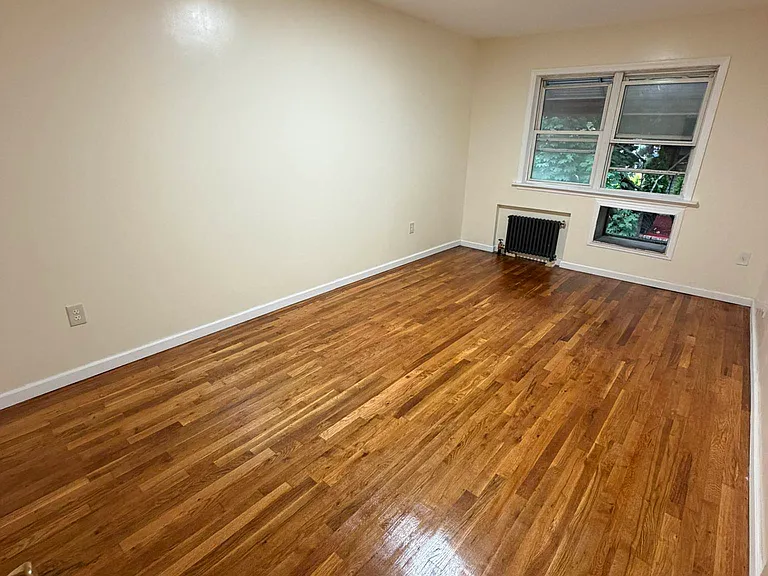 1167 E 55th St #2 — Photo 5