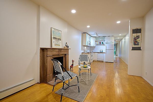 1st image of 28 W 123rd St