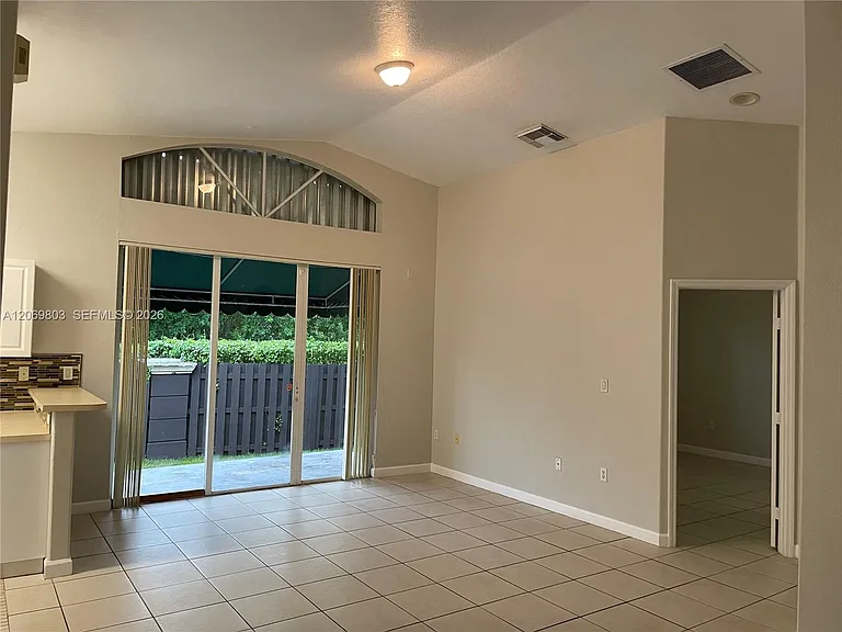 2296 SW 156th Ct — Photo 5