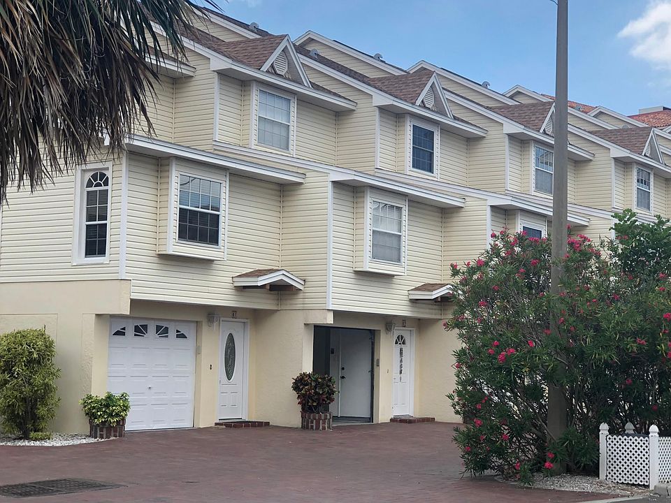 1st image of 19651 Gulf Blvd APT A2