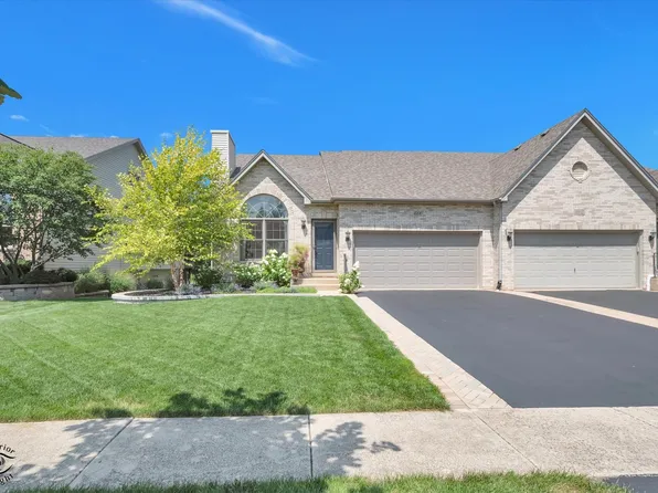 600 Sudbury Cir, Oswego, IL 60543
