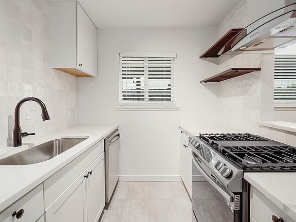 3rd image of 7929 Gault St #1a3615a6e