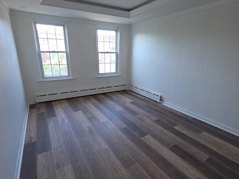 739 Clymer St — Photo 18