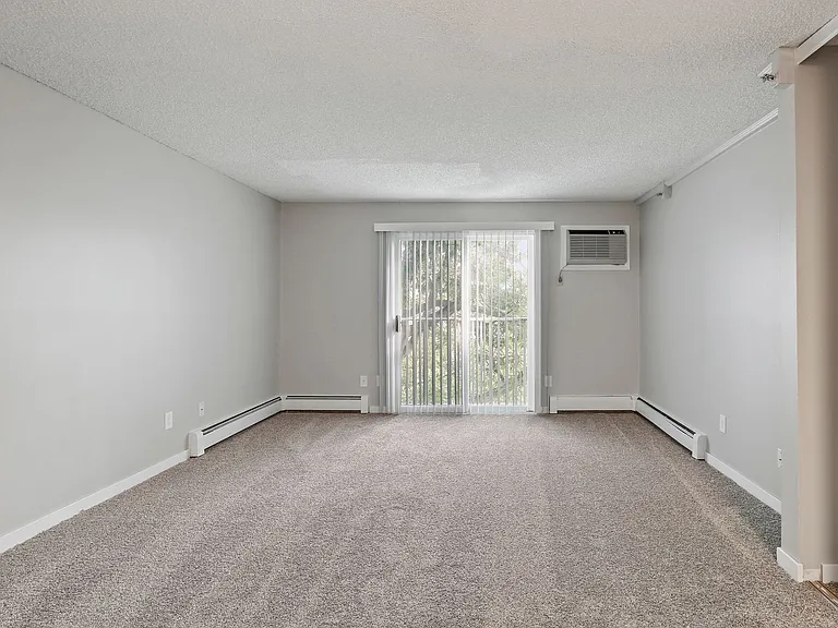 Hillcrest Place — Photo 37