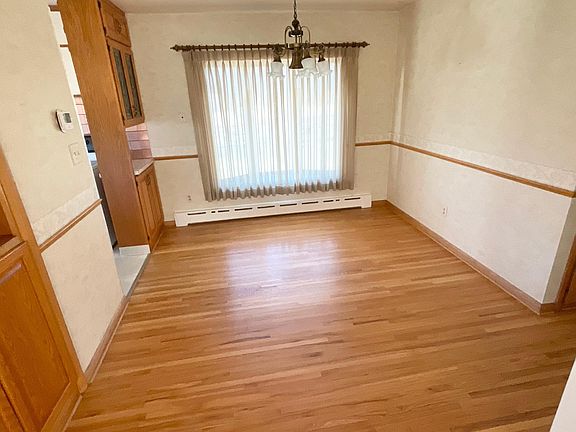 5th image of 1503 16th St SW