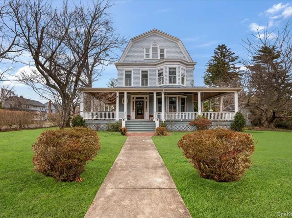 102 Sea Cliff Avenue, Sea Cliff, NY 11579