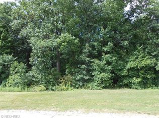 317 Crown Ridge Dr, Cuyahoga Falls, OH