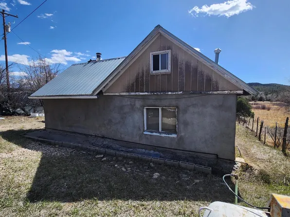 1353 State Road 75, Taos, NM 87553