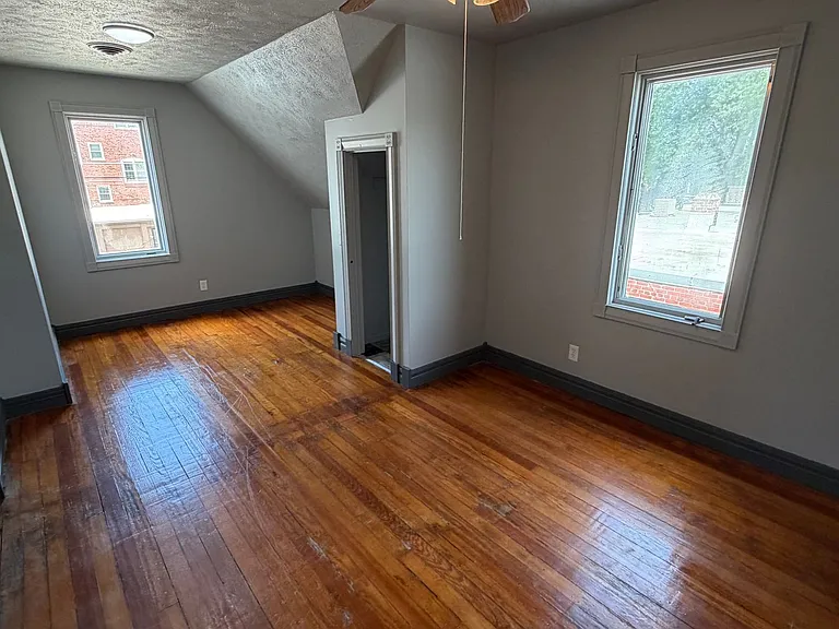 3502 Leavenworth St — Photo 15