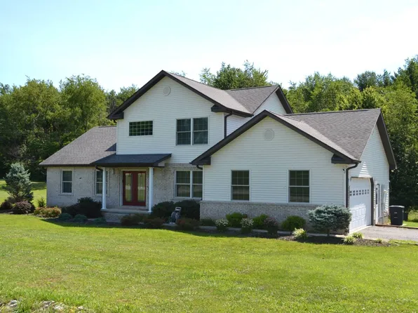 106 Flower Dr, Albion, IL 62806
