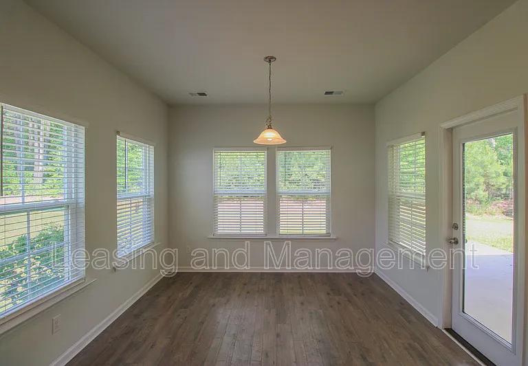 150 Daniels Creek Cir — Photo 6