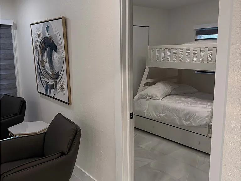 4937 Edith Esplanade Cpe — Photo 30