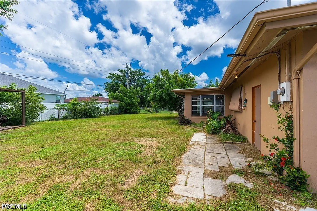 2 bed, 1.0 bath, 1063 sqft, $1,500 — Photo 4