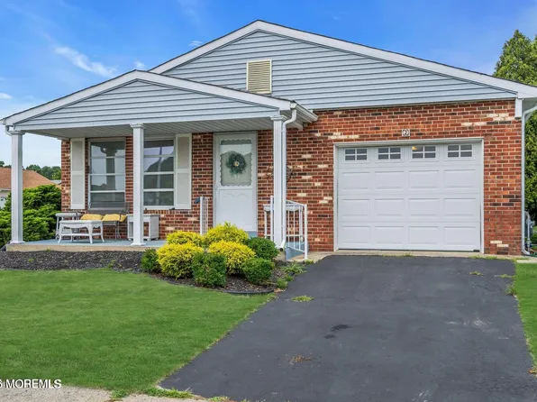 2 Tropicana Court, Toms River, NJ 08757