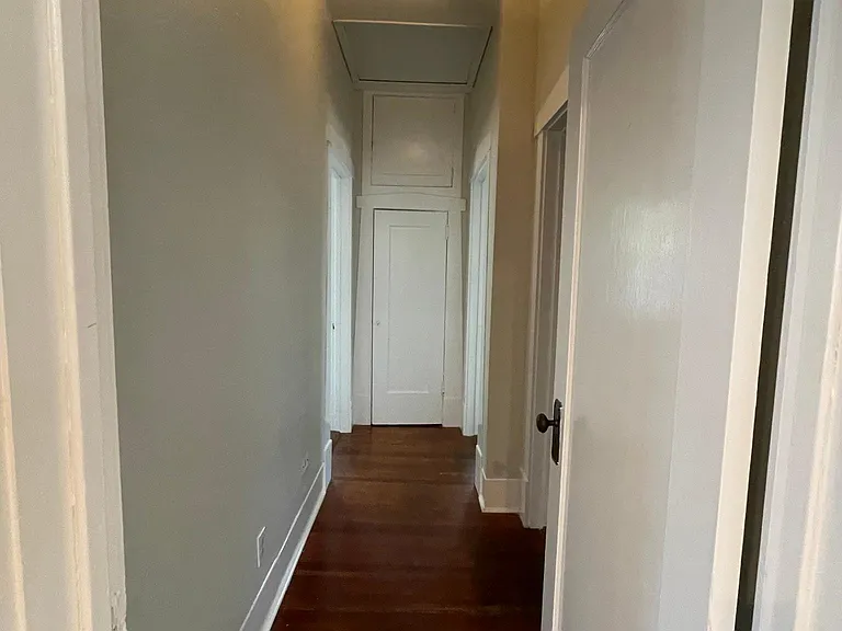 301 W 37th St — Photo 10