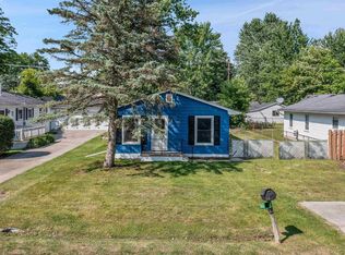 948 Liberty St, Algonac, MI