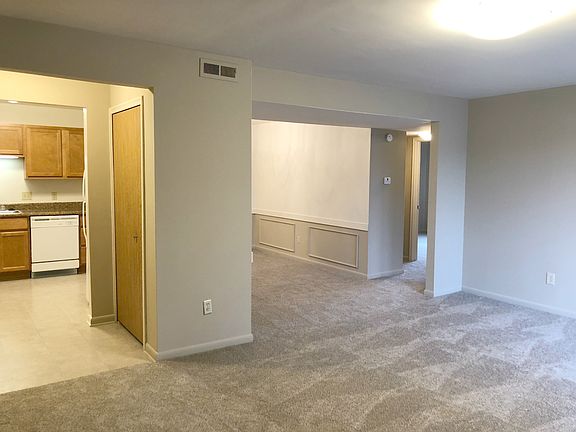 Spacious Layouts- Stonehenge Gates in Flint, MI!