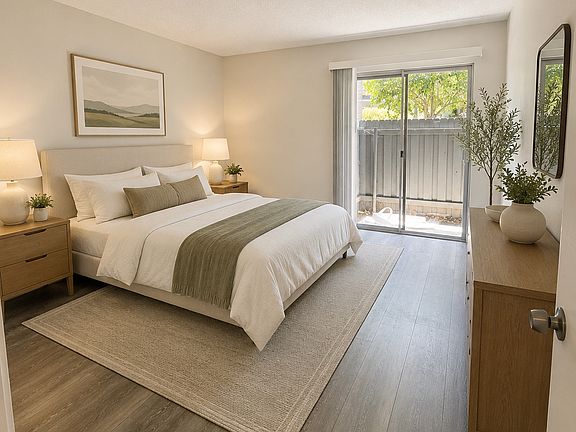 5th image of 2222 Los Feliz Dr #107