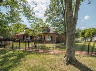 400 West St, New London, MO 63459