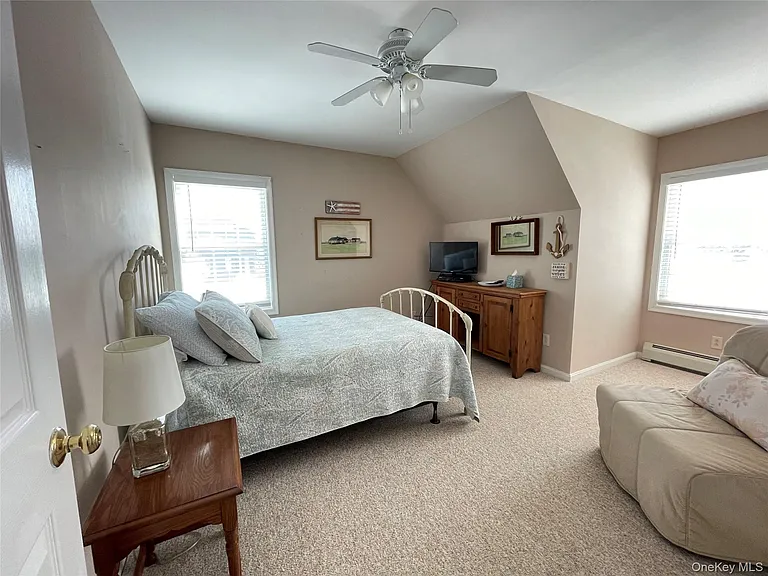59 Peconic Ave — Photo 18