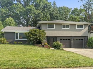 608 Latham Ct, Columbus, OH 43214