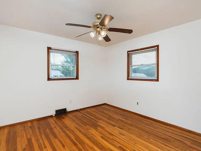1331 Keesling Ave — Photo 24