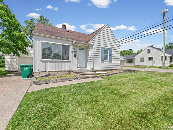 2nd image of 5759 Deering St