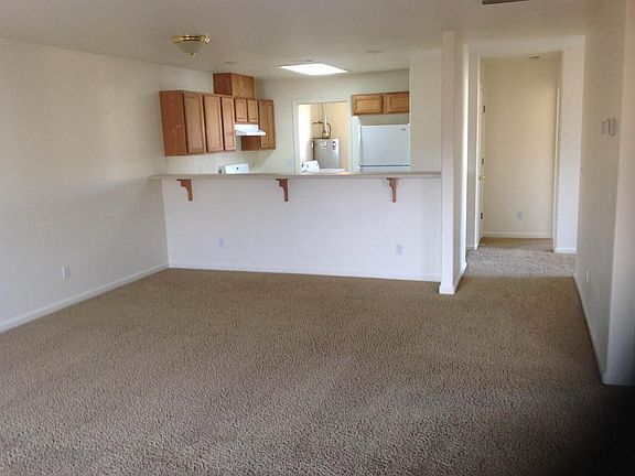 2nd image of 35 Russell Ct