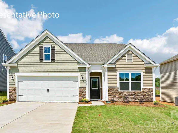 3635 Charles St NW, Conover, NC 28613