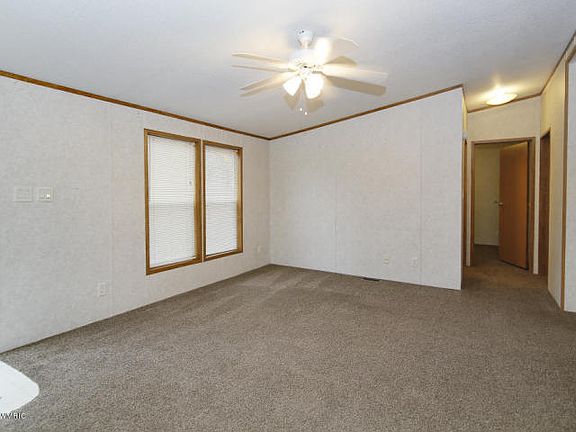 3rd image of 36949 49th Ave