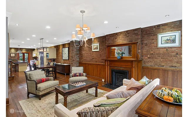 Sold by Douglas Elliman | media 8