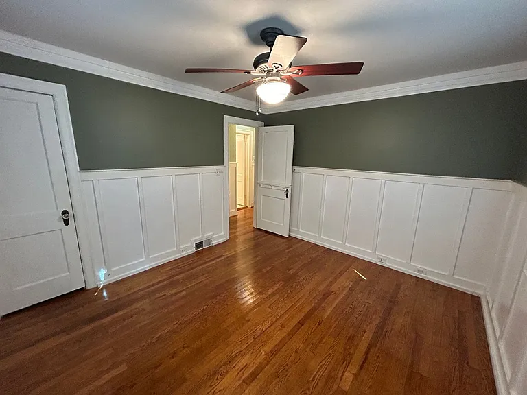 2461 Lyndhurst Ave — Photo 85
