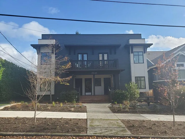 3638 Meridian Ave N — Photo 1