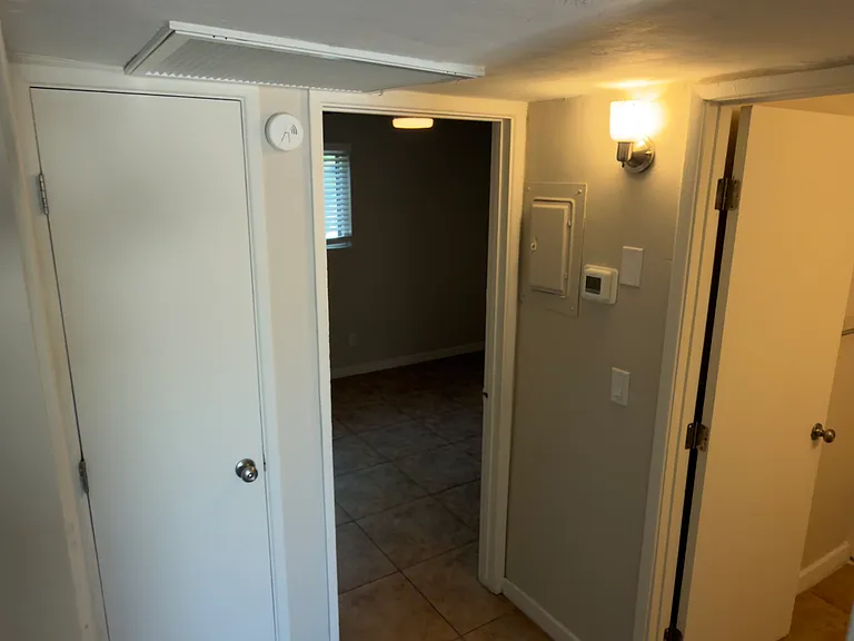 502 E Glenn St #1 — Photo 6
