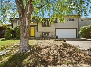 15726 E Bails Dr, Aurora, CO 80017
